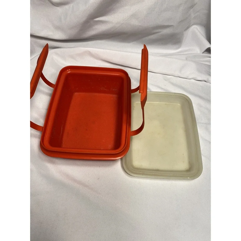 vintage‎ tupperware red container with handle